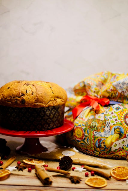 Panettone alle Mandorle - Panettone met Amandelen (+ amandelcrème in spuitzak)